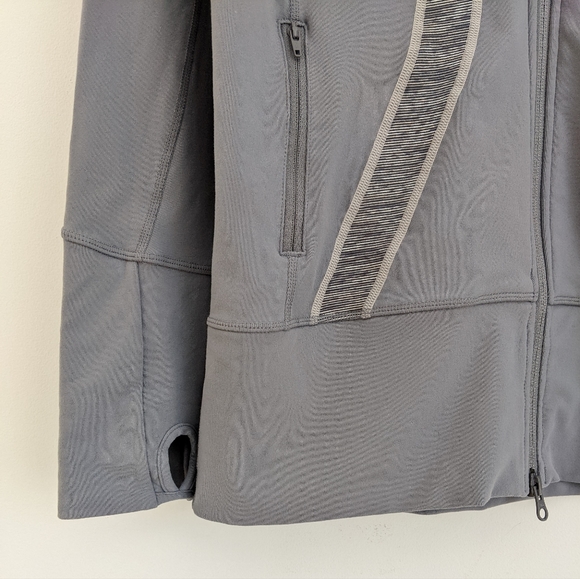 LULULEMON In Stride Jacket - Picture 7 of 8